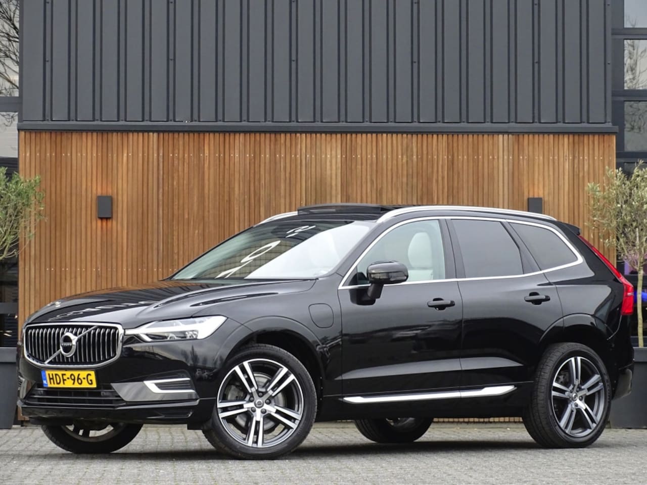 Volvo XC60 - T8 408PK Twin Engine AWD Inscription / LED - AutoWereld.nl