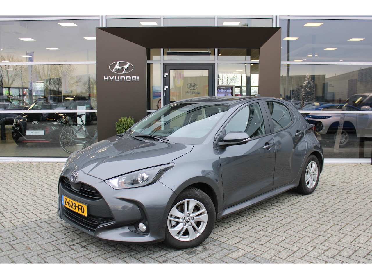 Toyota Yaris - 1.5 Hybrid 115 Active AUTOMATIC - AutoWereld.nl