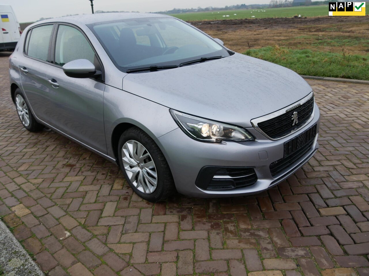 Peugeot 308 - 1.5 BlueHDi Blue Lease **6999 MARGE ..ONLY EXPORT ** - AutoWereld.nl