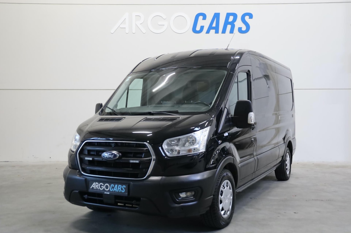 Ford Transit - 2.0 TDCI AUTOMAAT ZWART L3/H2 330 CAMERA LED NAVI AIRCO CRUISE CONTROL TREKHAAK PDC CARPLA - AutoWereld.nl