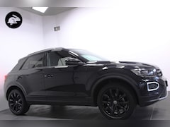 Volkswagen T-Roc - 1.5 TSI Sport *Black Style*/Virtual display/Led/Acc