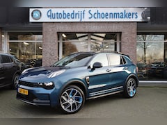 Lynk & Co 01 - 1.5 261PK 6.6Kwh LADEN 360-CAMERA PANO/SCHUIF INFINITY DAB NAVI CARPLAY STOELVERWARMING EL