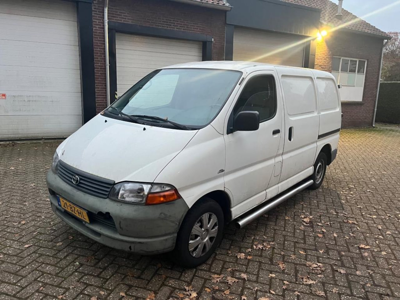 Toyota HiAce - 2.5 D4-D 90 Cool AIRCO 2x schuifdeur - AutoWereld.nl