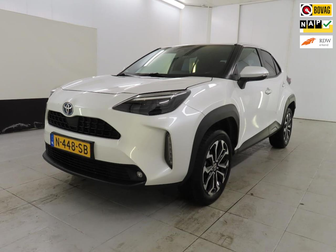 Toyota Yaris Cross - 1.5 Hybrid First Edition+Xenon+Navigatie+camera+privacy-Glass=27-DECEMBER 2021= SUPER PRIJ - AutoWereld.nl