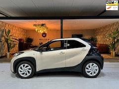 Toyota Aygo X - 1.0 VVT-i S-CVT Envy Garantie Carplay Stoelverw Camera Lane Ass Stuur Ass Adoptieve Cruise