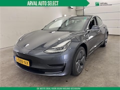 Tesla Model 3 - Standard RWD Plus 60 kWh 238pk | Trekhaak 1.000kg | Autopilot | Zwart interieur | 18" Aero