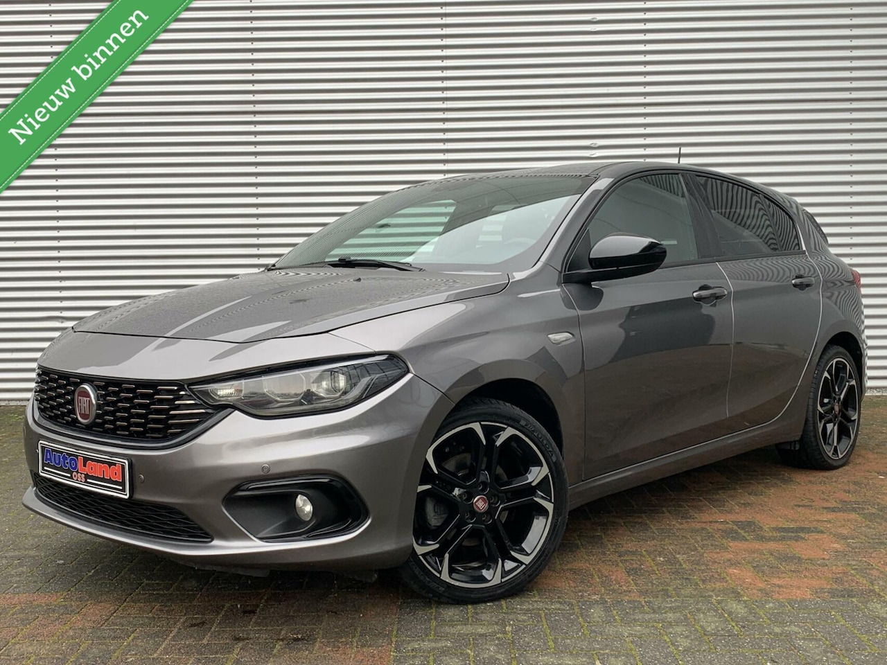 Fiat Tipo - 1.4 Turbo Sport Led Camera Carplay Leer Pdc Aux 19 Eerste Eigenaar Vol Opties Uniek 72201 - AutoWereld.nl