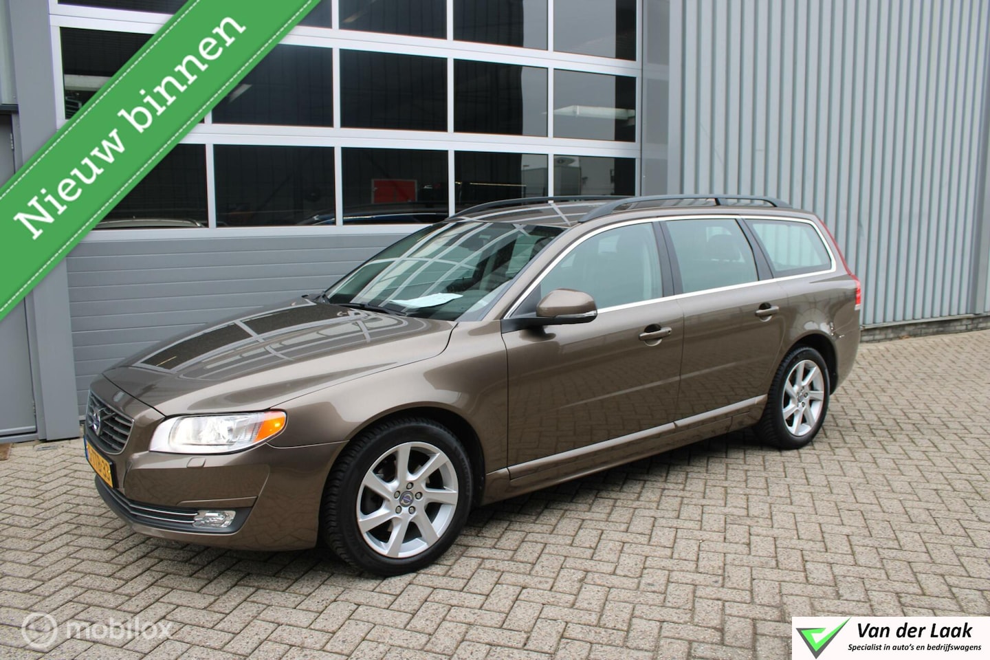 Volvo V70 - 2.0 D4 Nordic 2.0 D4 Nordic+ - AutoWereld.nl