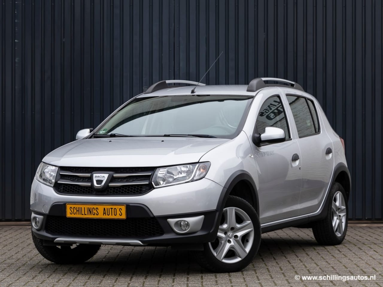 Dacia Sandero Stepway - 0.9 TCE Stepway  Laureate Navi 69.000km! LM Cruise contr. - AutoWereld.nl