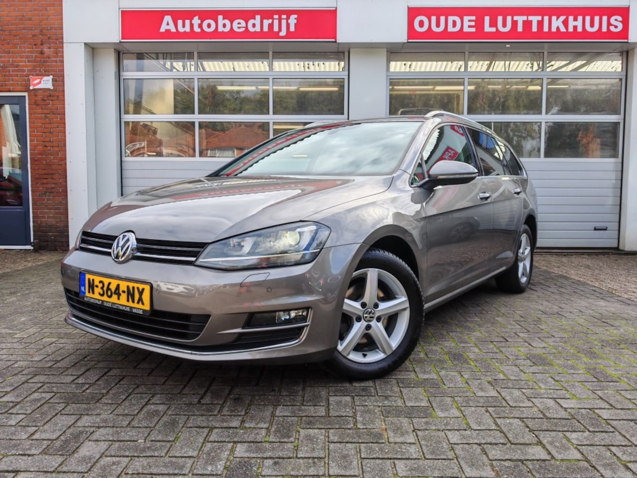 Volkswagen Golf Variant - Variant 1.4TSI DSG Highline Navi Cruise Bluetooth - AutoWereld.nl