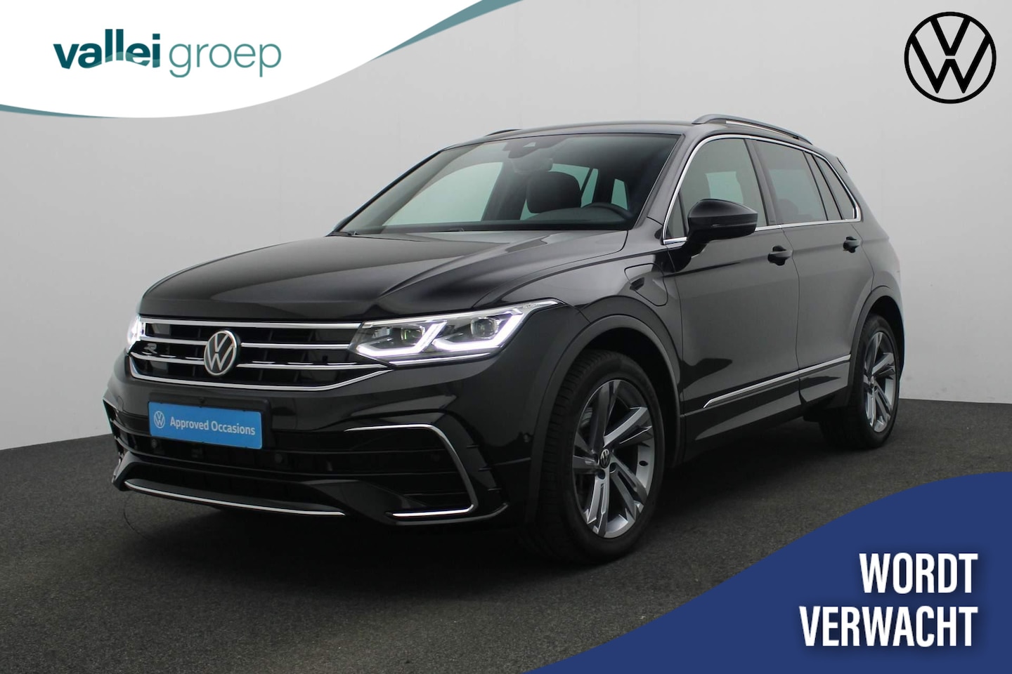 Volkswagen Tiguan - 1.4 TSI 245PK DSG eHybrid R-Line Business+ | Pano | Trekhaak | 360 Camera | Navi | Adaptie - AutoWereld.nl