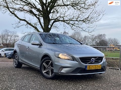 Volvo V40 - 2.0 D4 Summum Business | Leder + Cruise + Clima + Navi nu € 5.975,