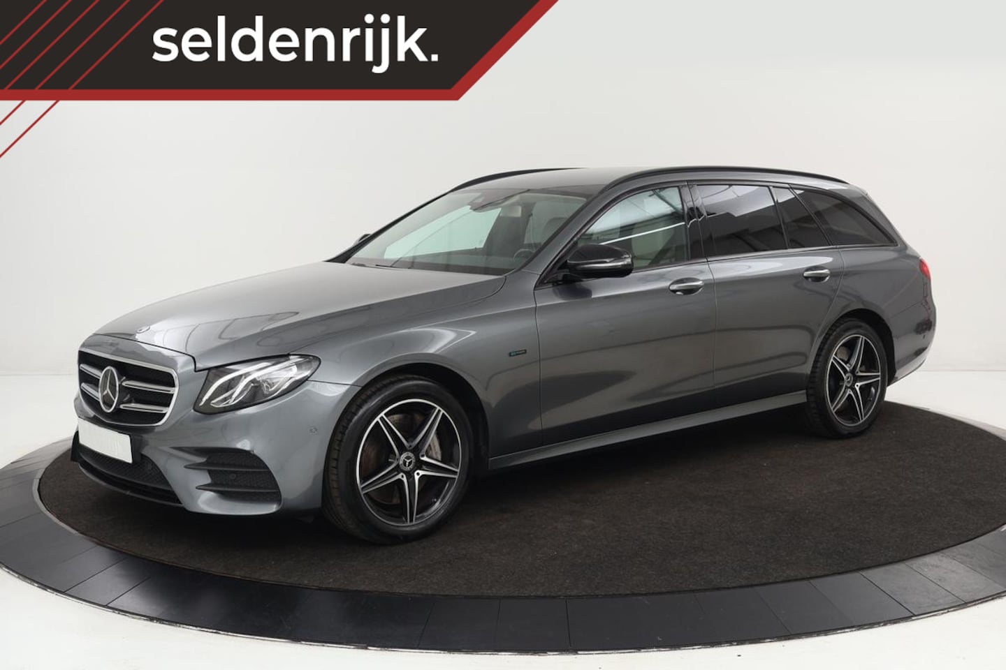 Mercedes-Benz E-klasse - 300de AMG Night | Stoelventilatie | Adaptive cruise | Leder | Widescreen | Camera | Carpla - AutoWereld.nl