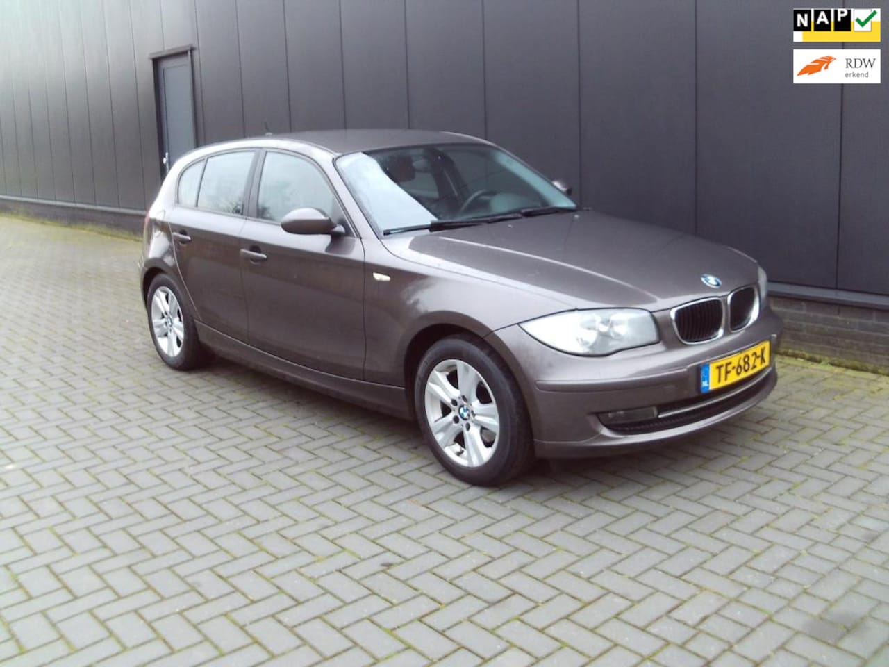 BMW 1-serie - 118i High Executive 118i High Executive - AutoWereld.nl