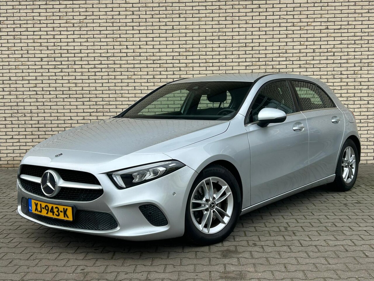 Mercedes-Benz A-klasse - A 200 Business Solution Plus Automaat l Achteruitrijcamera | Spoorassistent | Cruise Contr - AutoWereld.nl