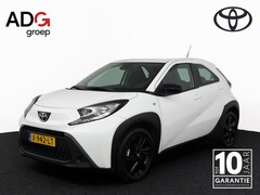 Toyota Aygo X - 1.0 VVT-i S-CVT Play | Apple Carplay/Android Auto | Lichtmetalen-Velgen | Airco | Parkeerc