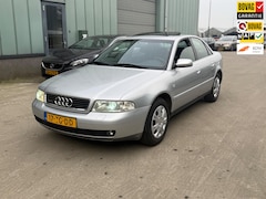 Audi A4 Limousine - 2.8 V6 quattro Advance s-line boze audio AUTOMAAT mooi exemplaar