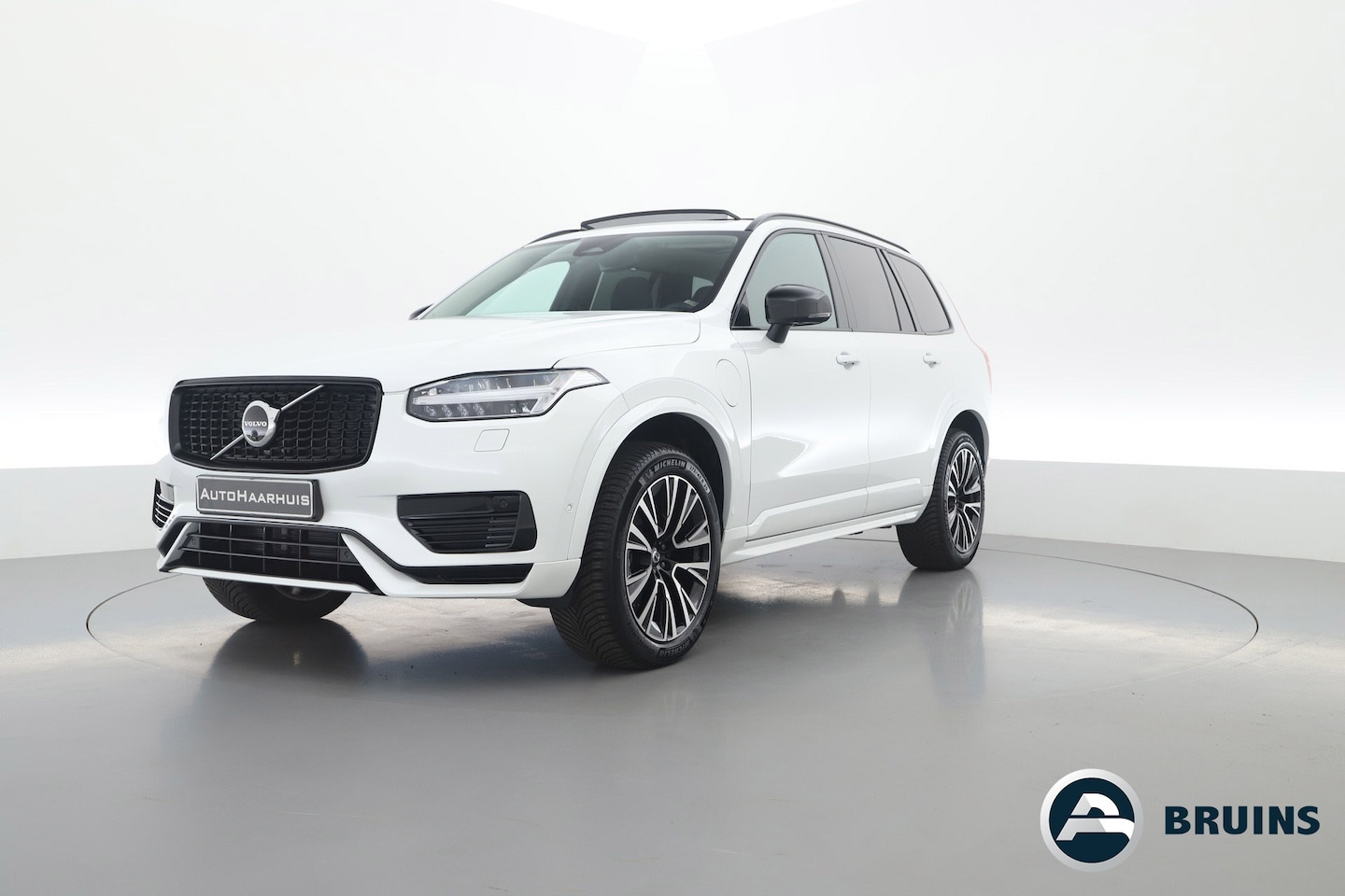 Volvo XC90 - 2.0 T8 Recharge AWD Plus Dark | Trekhaak | Pano | 360 Camera | Nieuwprijs €101.770,- | - AutoWereld.nl