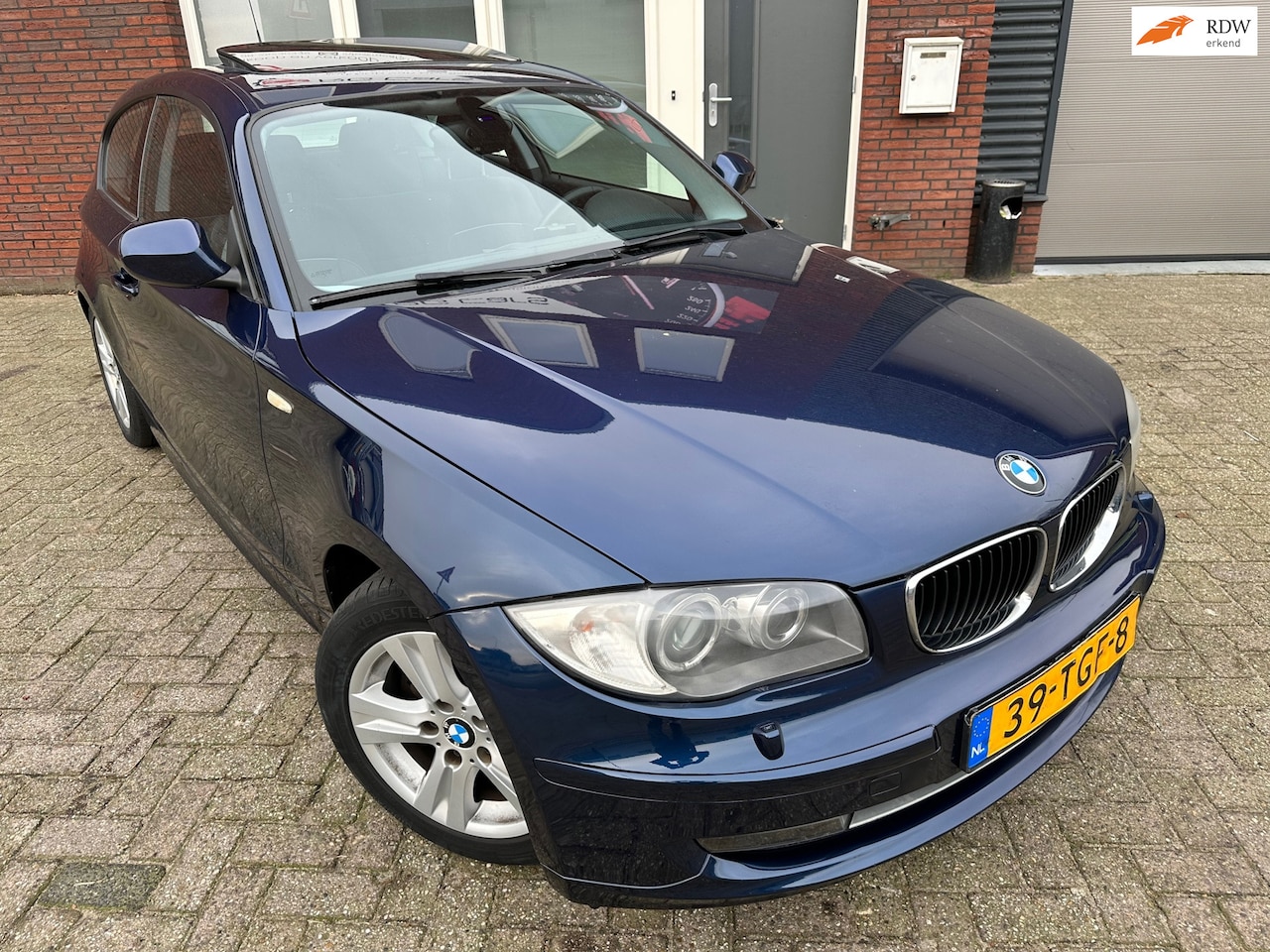 BMW 1-serie - 118i EfficientDynamics Edition / Schuifdak / PDC / NAP / Airco / Cruise / LM / - AutoWereld.nl