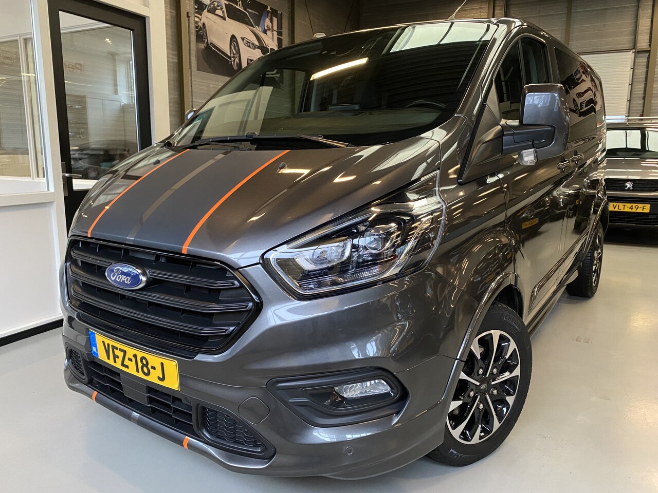 Ford Transit Custom - 320 2.0 TDCI L1H1 Sport DC Adaptive cruise, Camera, Navi, 185 PK - AutoWereld.nl