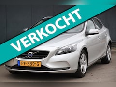 Volvo V40 - 1.6 D2 Momentum Xenon/Navigatie/Parkeersensor/Stoelverwarming