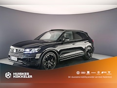 Volkswagen Touareg - Elegance 3.0 TSI eHybrid 381pk Tiptronic Trekhaak, Panoramadak, Luchtvering, 360 camera, E