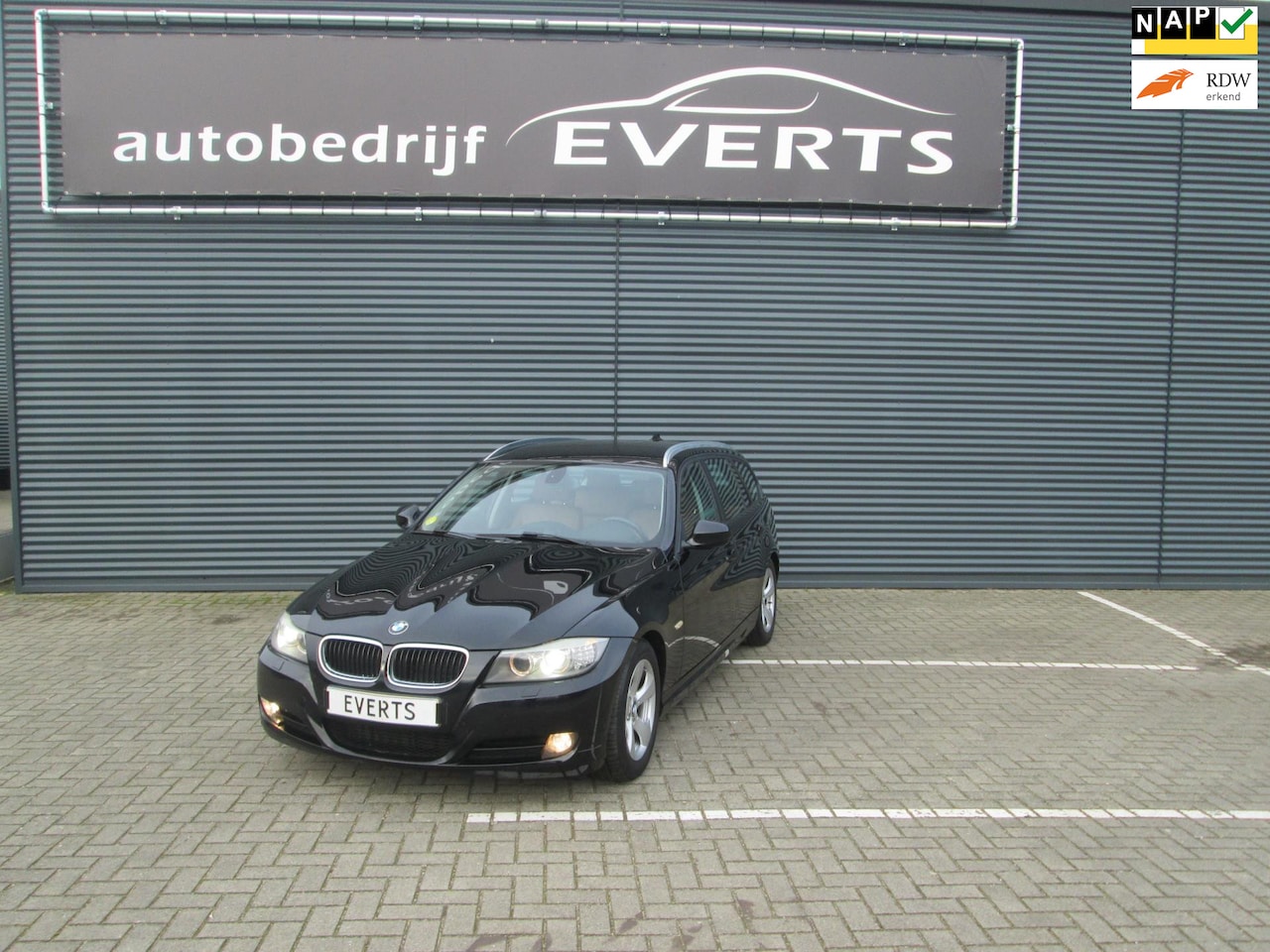 BMW 3-serie Touring - 320d Efficient Dynamics Edition Luxury Line export prijs zoals ingeruild veel opties - AutoWereld.nl