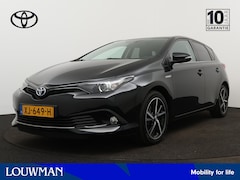 Toyota Auris - 1.8 Hybrid Dynamic Ultimate | Navigatie | Parkeersensoren | Camera | Stoelverwarming |