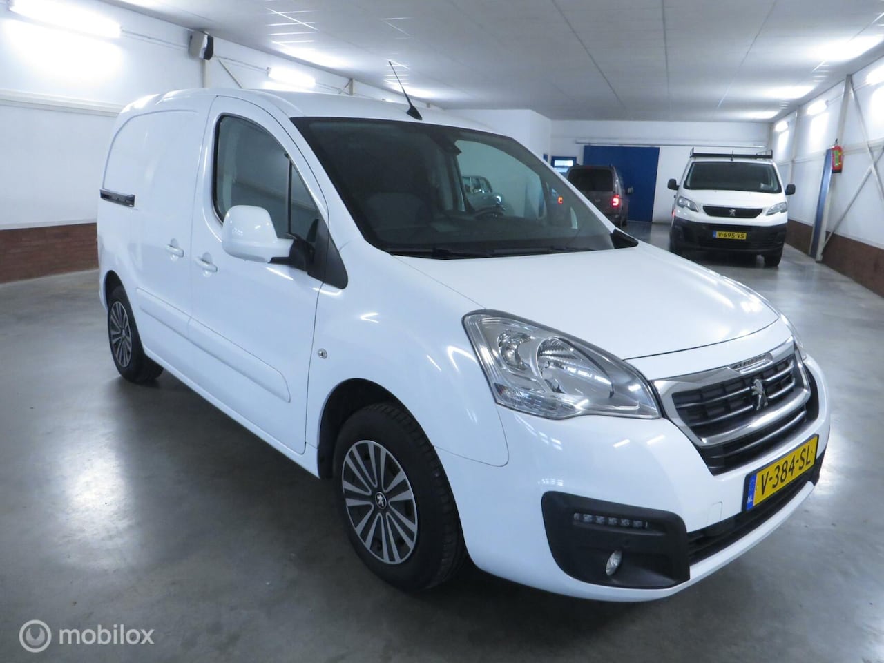 Peugeot Partner - bestel 120 1.6 BlueHDi 75 L1 Premium Pack - AutoWereld.nl