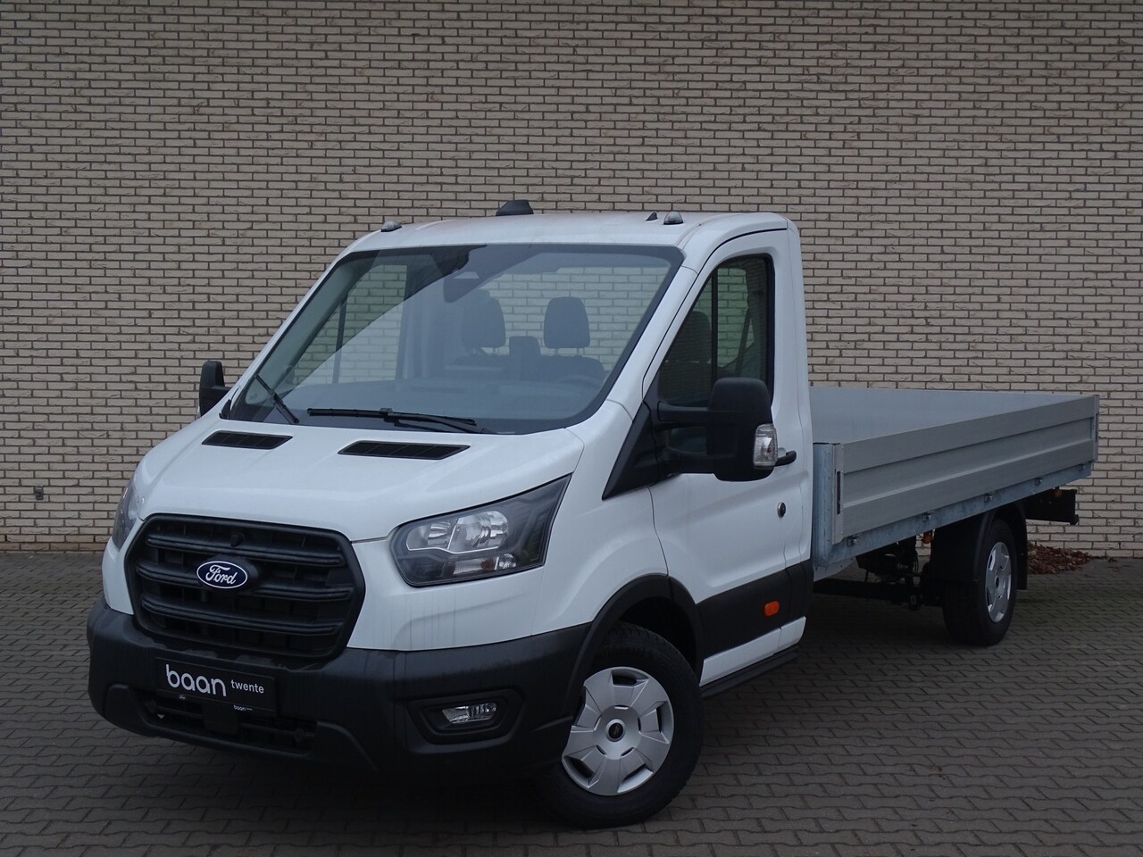 Ford Transit - L4H1 350 2.0 TDCI Trend Chassis Cabine FWD | Aluminium laadbak | Cruise control | Camera | - AutoWereld.nl