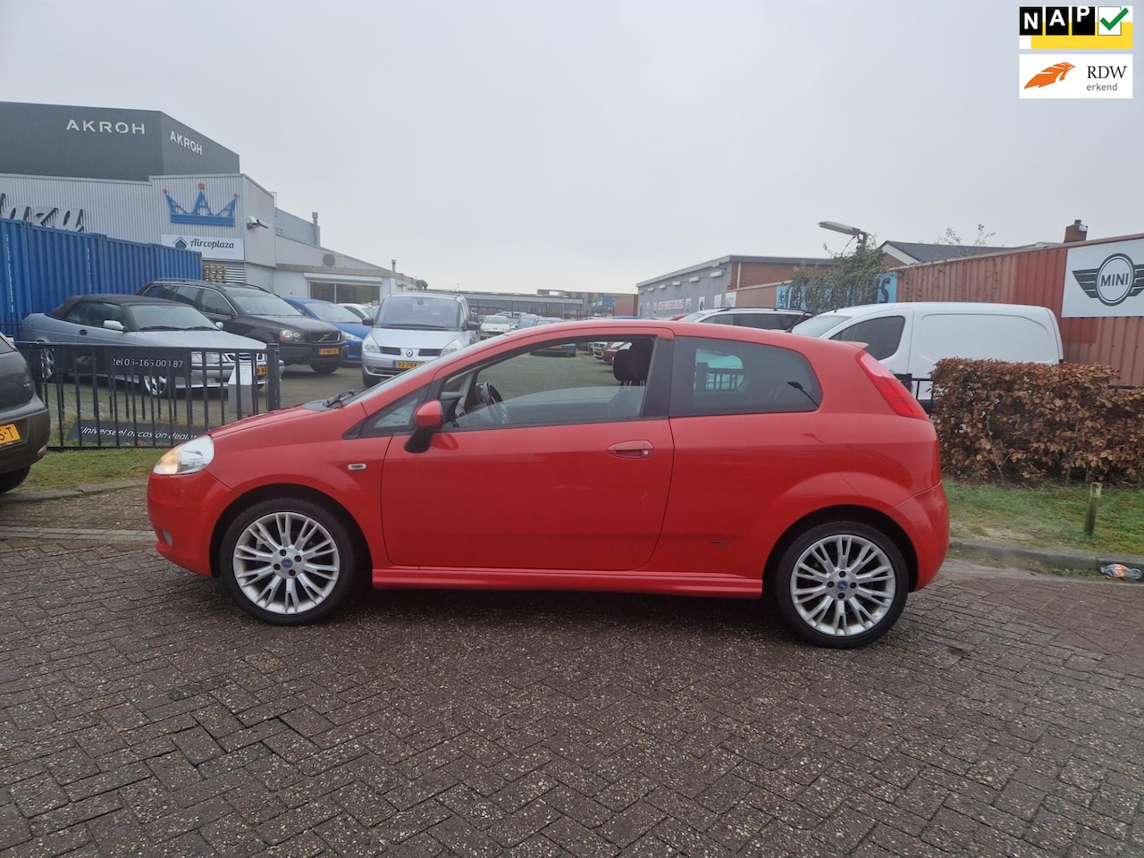 Fiat Grande Punto - 1.4-16V Dynamic/2DE EIG/3DRS/SPORTIEF! - AutoWereld.nl