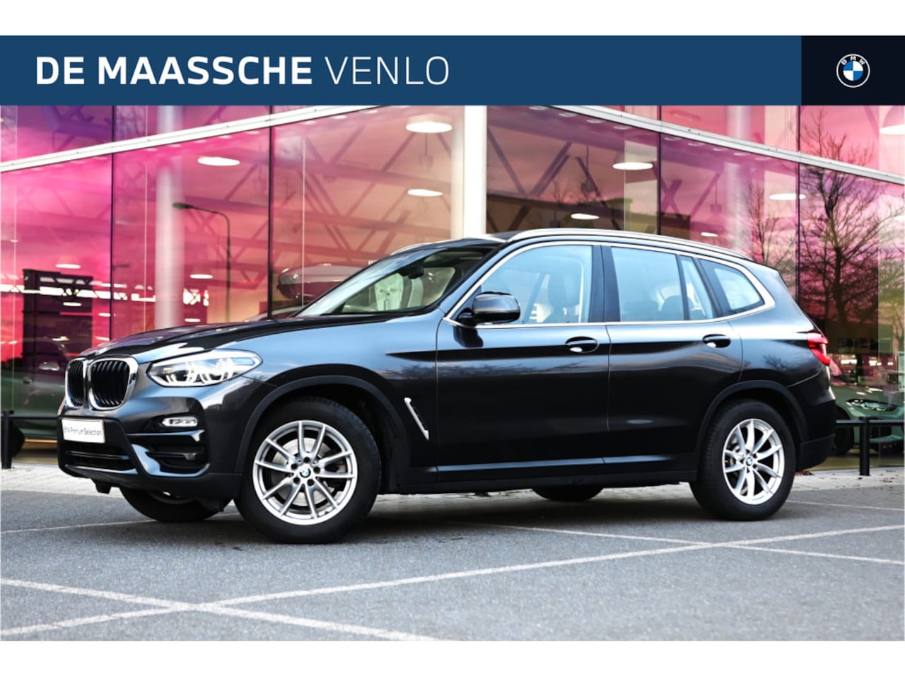 BMW X3 - xDrive20i High Executive Automaat / Panoramadak / Sportstoelen / Adaptieve LED / Navigatie - AutoWereld.nl