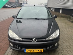 Peugeot 206 - 1.4 Forever—NWE APK—AIRCO—5DRS—NETJES