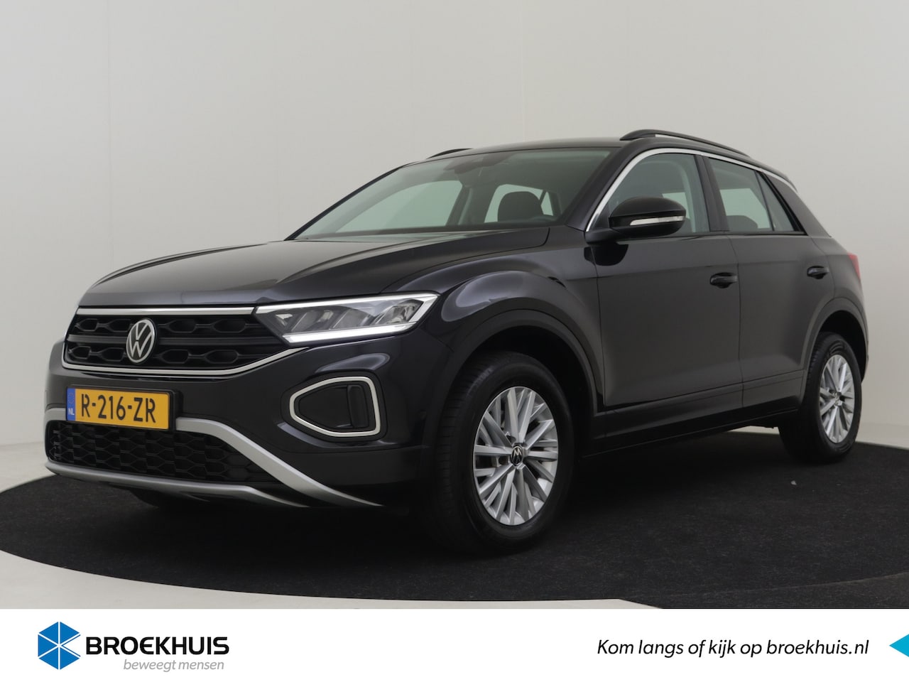 Volkswagen T-Roc - 1.0 TSI Life 111pk 1e eigenaar | 100%dealeronderhouden | Adaptief cruise control | Parkeer - AutoWereld.nl