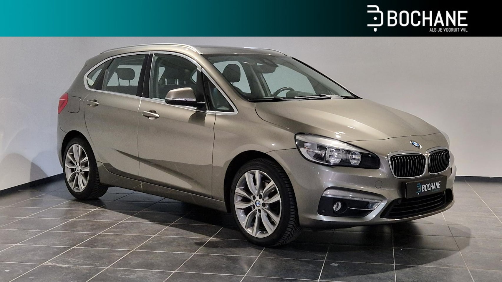 BMW 2-serie Active Tourer - 218i High Executive | Panoramadak | 18 inch | Stoelverwarming - AutoWereld.nl