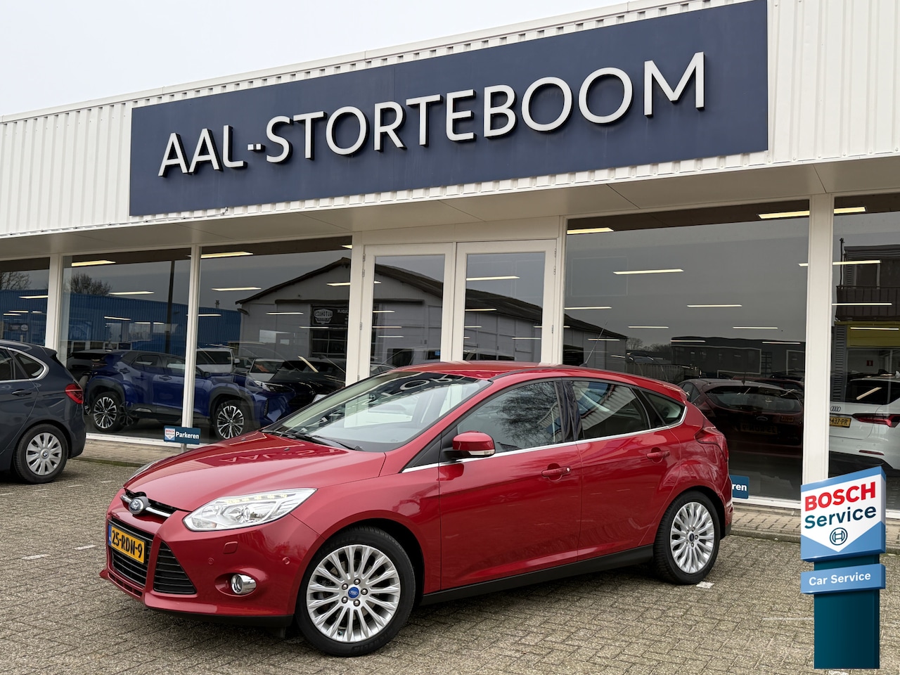 Ford Focus - 1.6 EcoBoost Titanium | Xenon | PDC v+a | Bluetooth | ECC | Stoelverwarming | Cruise Contr - AutoWereld.nl