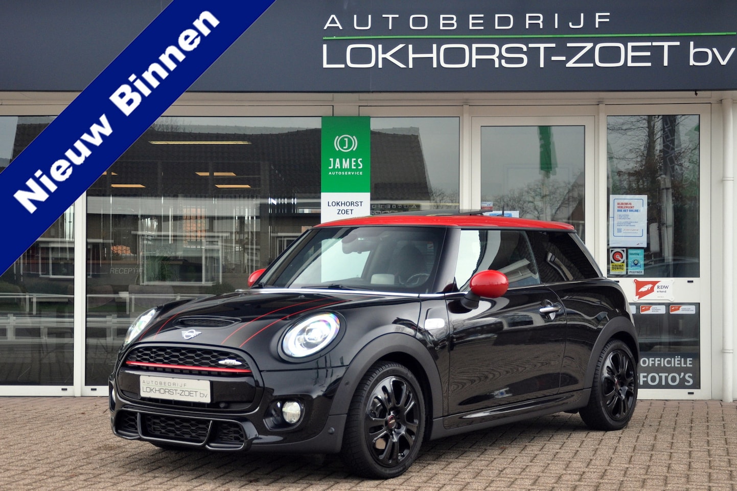 MINI Cooper S - Mini 2.0 Automaat | JCW Pakket | 18 inch | Panoramadak | Zeer nette staat! - AutoWereld.nl