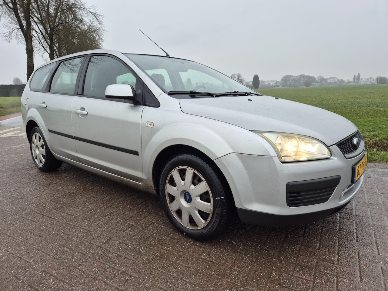 Ford Focus Wagon - 1.6-16V Trend / Airco Airco - AutoWereld.nl