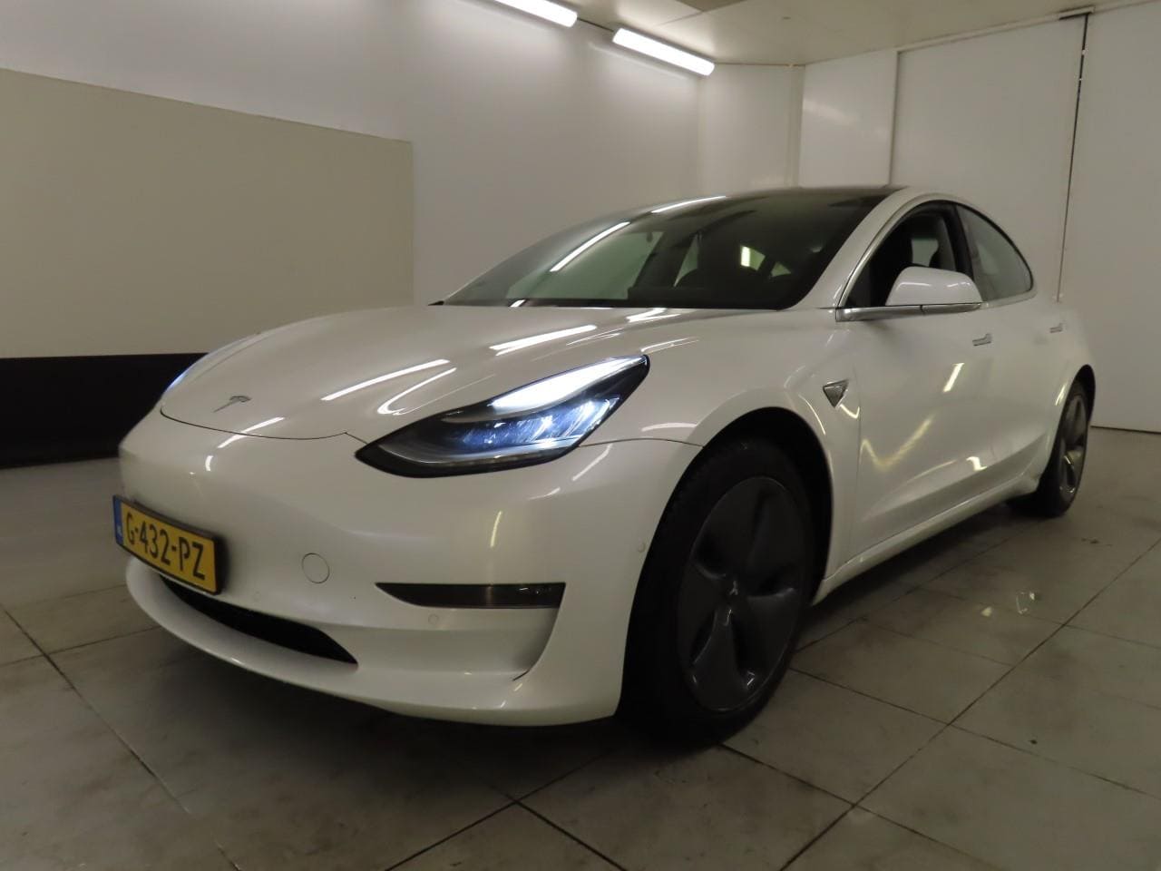 Tesla Model 3 - Long-Range AWD 351pk 75 kWh [ AUTOPILOT+620KM WLTP+PREMIUM AUDIO ] - AutoWereld.nl