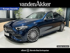 Mercedes-Benz C-klasse - 180 AMG // Panoramadak // 19" AMG Velgen // Night pakket //Sfeerverlichting // Carplay //