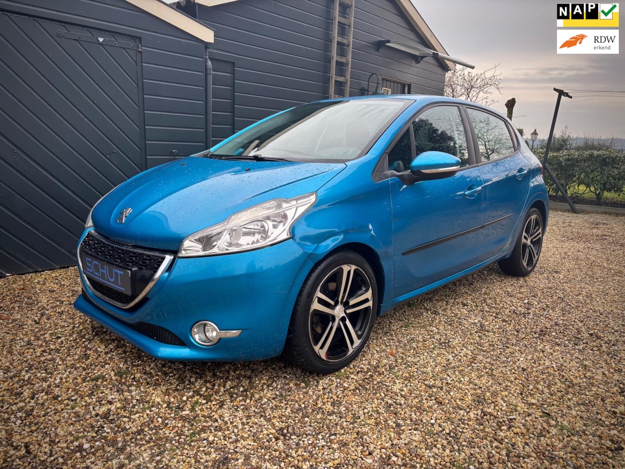 Peugeot 208 - 1.4 VTi Active SPORT | Clima | Cruise Control | Trekhaak | 17" | DEALERONDERHOUDEN - AutoWereld.nl