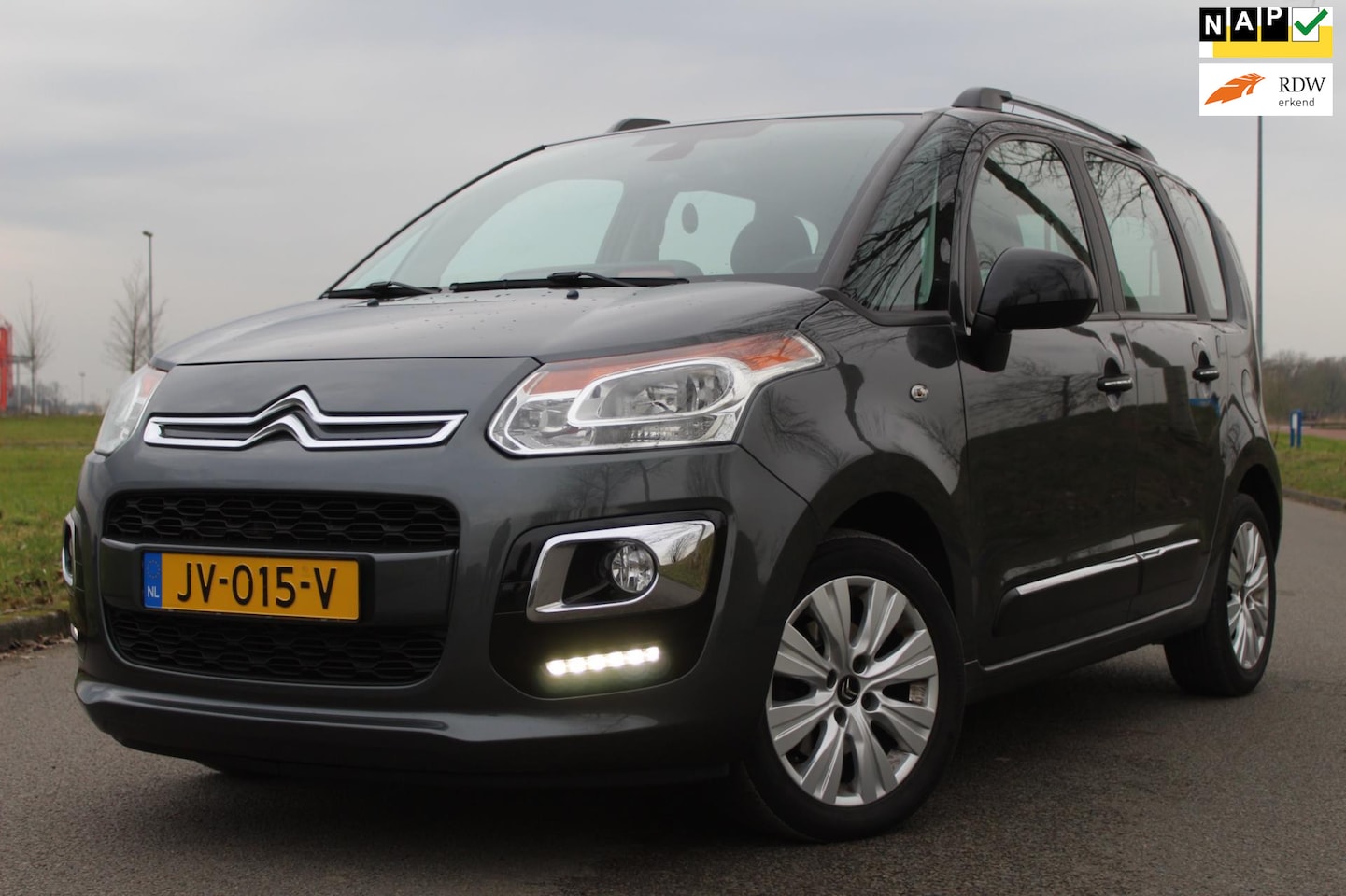 Citroën C3 Picasso - 1.2 PureTech Feel Edition 110 pk | CLIMATE CONTROLE | CRUISE CNTROLE | TREKHAAK | LICHTMET - AutoWereld.nl