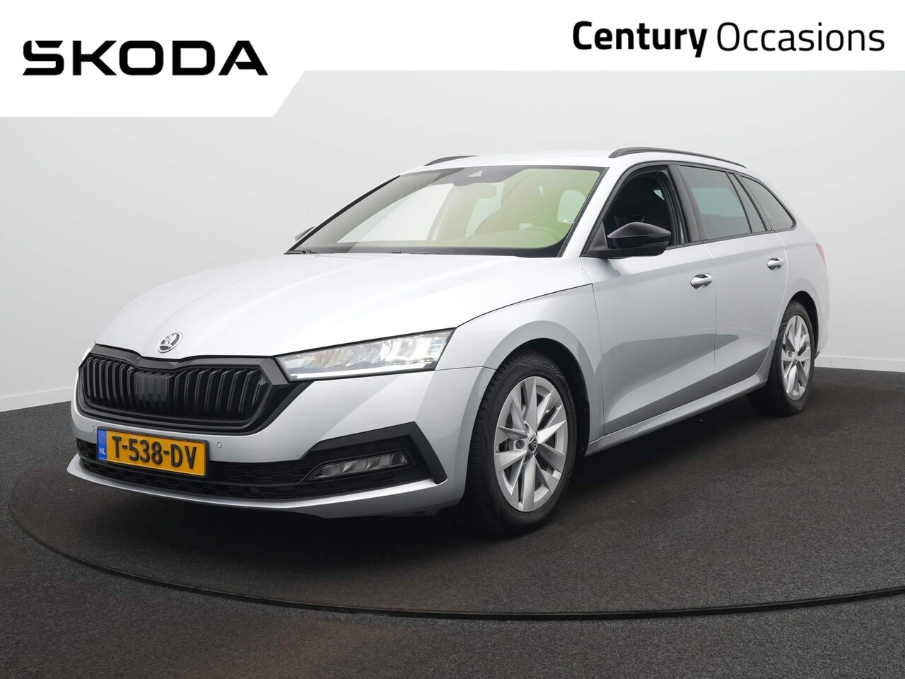 Skoda Octavia Combi - 1.0 e-TSI Sport Business / Adap. Cruise / Stoelverwarming / Elek. Trekhaak / Sensoren - AutoWereld.nl