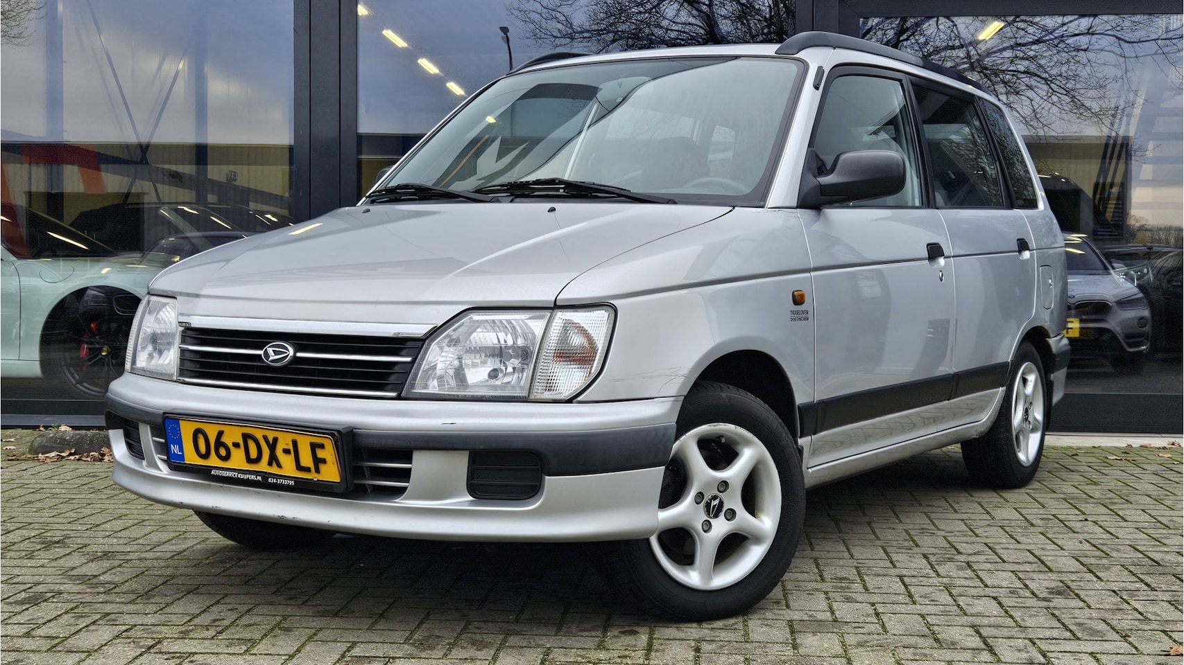 Daihatsu Gran Move - 1.6i-16V CX + NIEUWE APK + LM VELGEN + STUURBEKR. + ELEKTR PAKKET - AutoWereld.nl