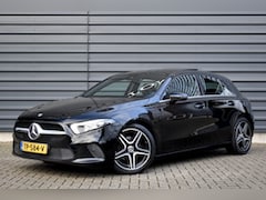 Mercedes-Benz A-klasse - 180 d Premium | Panoramadak | Camera | Widescreen Cockpit | 18'' AMG Velgen | Stoelverwarm