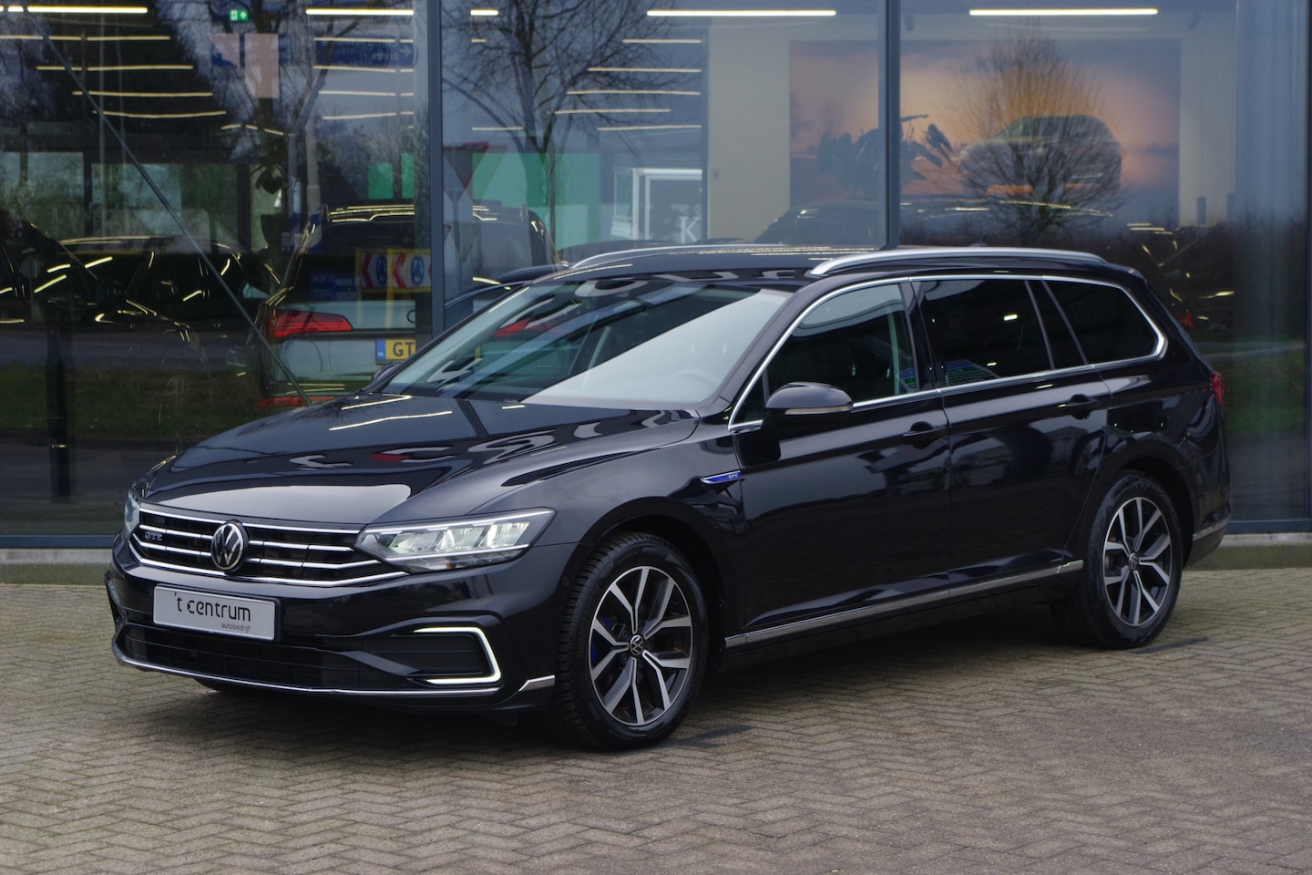 Volkswagen Passat Variant - 1.4 TSI PHEV GTE Business 1.4 TSI PHEV GTE 218 PK Business, Elek. Trekhaak, Leder-Alcantara, Digitale Cockpit - AutoWereld.nl