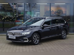 Volkswagen Passat Variant - 1.4 TSI PHEV GTE 218 PK Business, Elek. Trekhaak, Leder-Alcantara, Digitale Cockpit