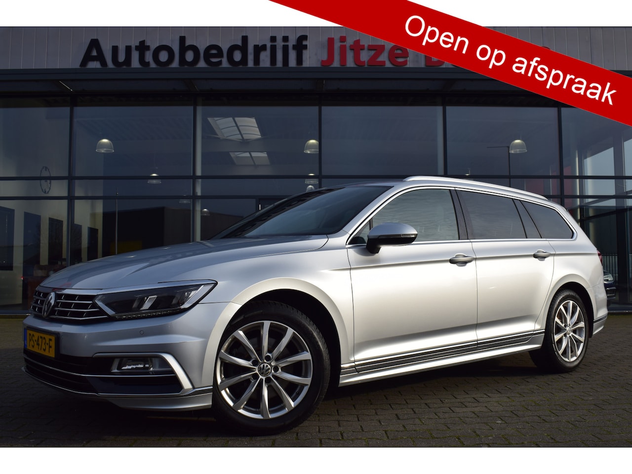 Volkswagen Passat Variant - 1.4 TSI ACT Highline Business R-Line Panoramadak | Trekhaak | Virtual cockpit | Carplay | - AutoWereld.nl