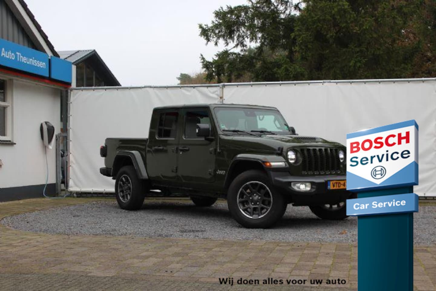 Jeep Gladiator - 3.0 CRD V6 4x4 Automaat Overland | Grijs kent | Leer - AutoWereld.nl