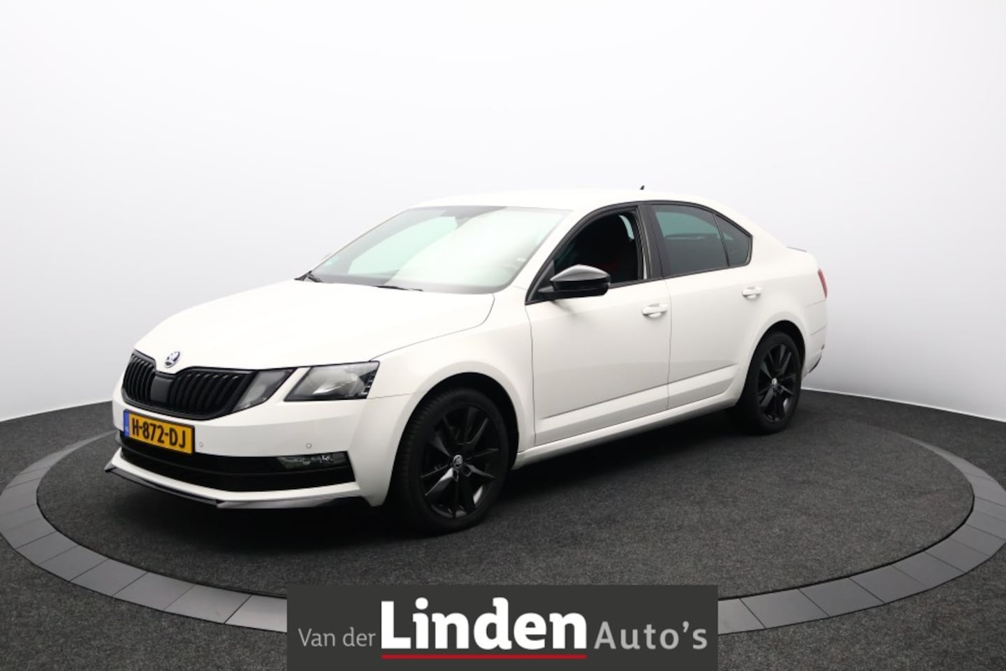 Skoda Octavia - 1.5 TSI DSG Automaat Greentech Sport Business | Trekhaak | 1.500 kg trekgewicht | Getint G - AutoWereld.nl